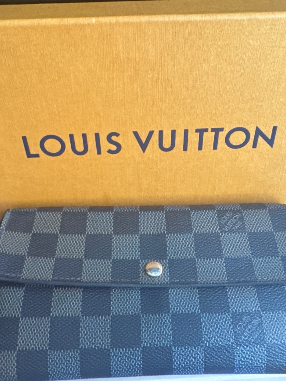 LV wallets!! 💯 Authentic!